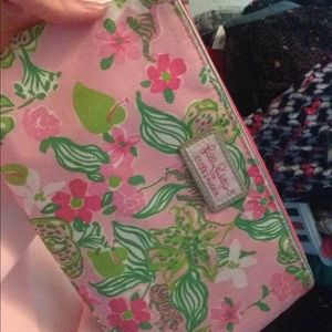 Makeup bag
